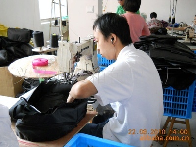 【供應600D牛津布手袋生產加工 義烏箱包手袋加工廠】價格,廠家,圖片,家居用品加工,義烏市周江箱包廠-